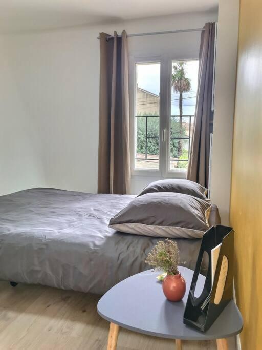 Bleu Lavande 1 - Appartement Cosy Ambiance Village อิสทร์ ภายนอก รูปภาพ